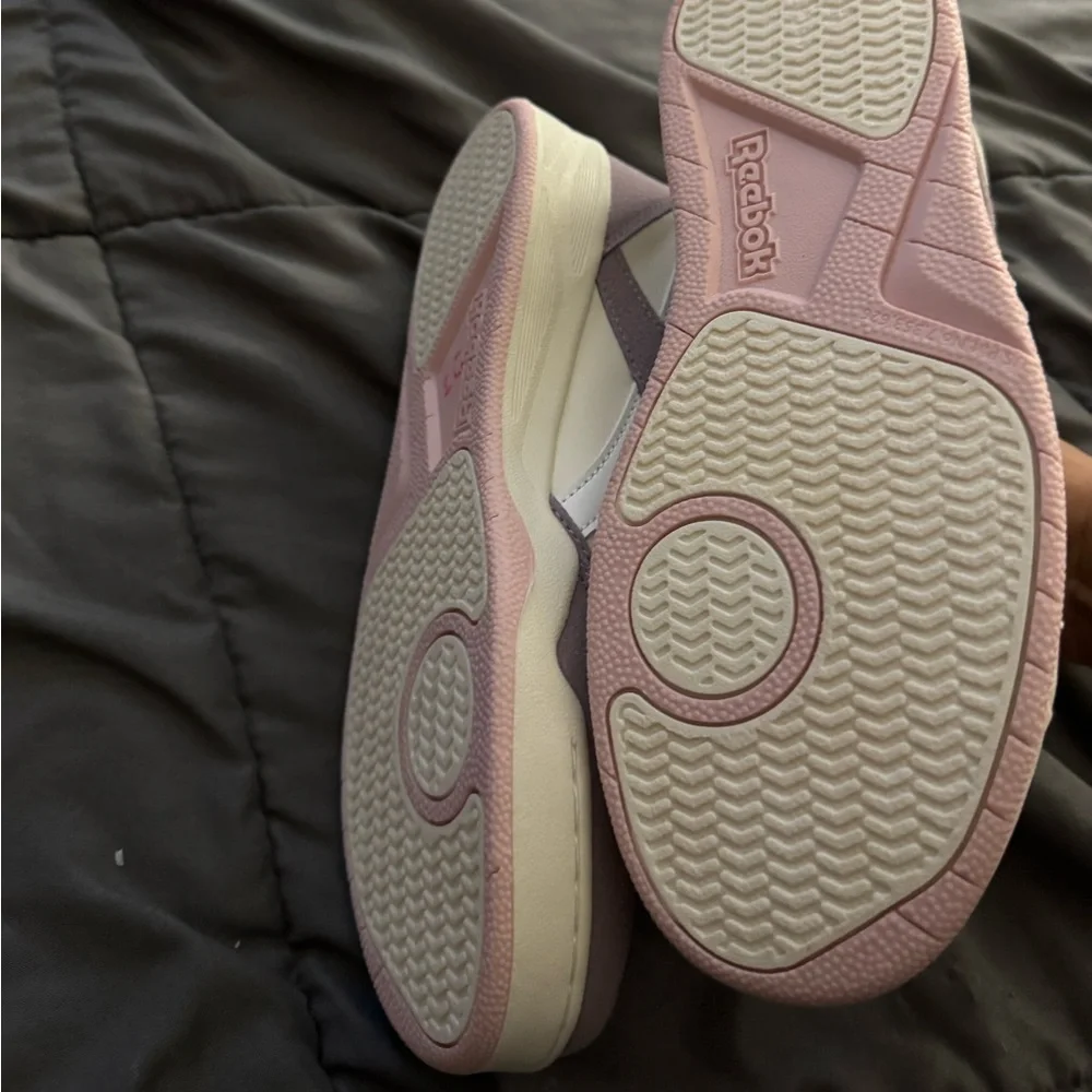 Reebok Girls Lavender and Cream Sneakers - Picture 3 of 10